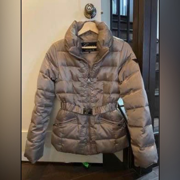 Gorgeous Guess Puffer Size Small - Picture 1 of 2